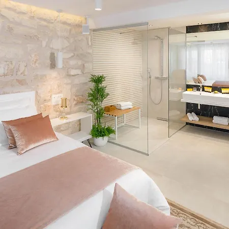 Hvar Majestic: Seaside Centre Retreat Villa *