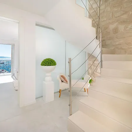 Hvar Majestic: Seaside Centre Retreat Villa