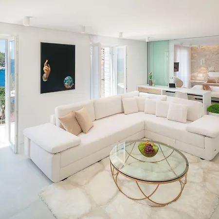 Hvar Majestic: Seaside Centre Retreat Villa Hvar Town